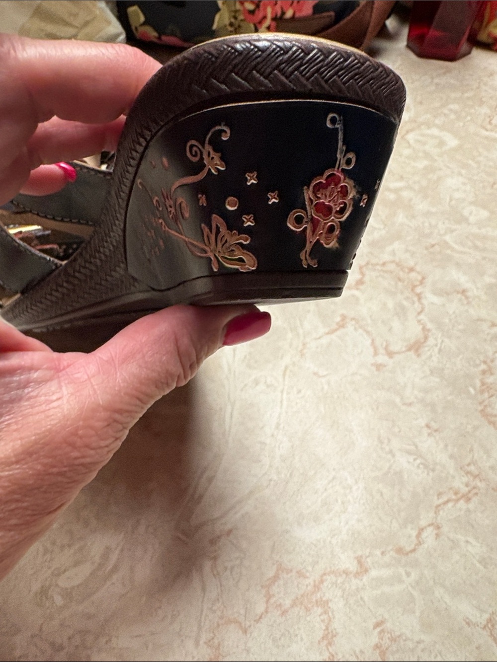 Source Unknown Black and Red Floral Slide Sandals - Picture 3 of 6